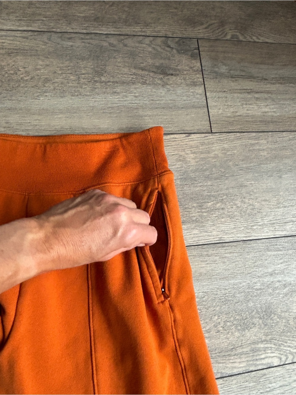 Athleta Retroplush Straight Leg Pants Sweatpants Orange Autumn Fall Sz Medium - Picture 7 of 13